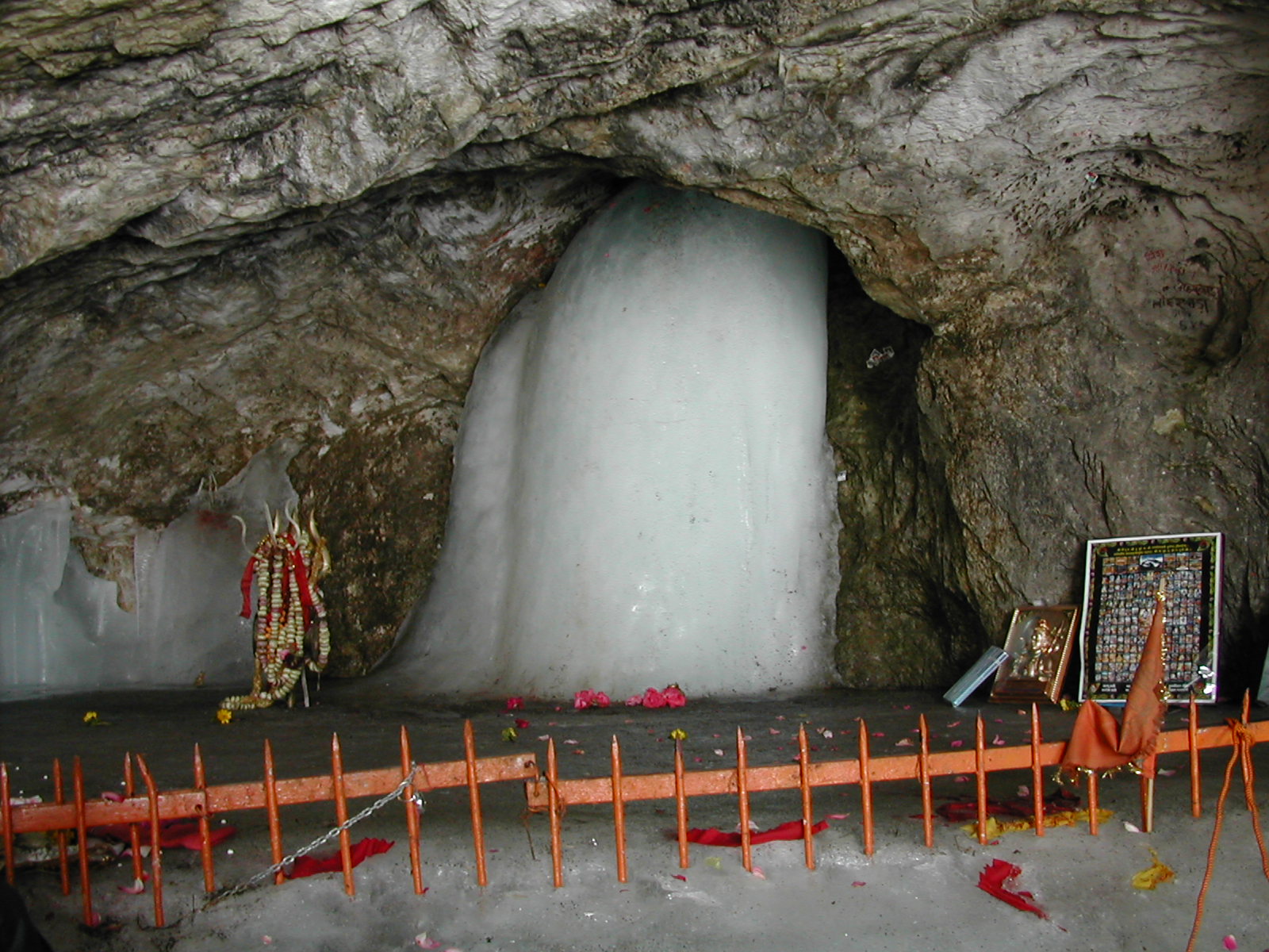 Ban on fried and junk food including chips, samosas, cold drinks in the anchors of Amarnath Yatra